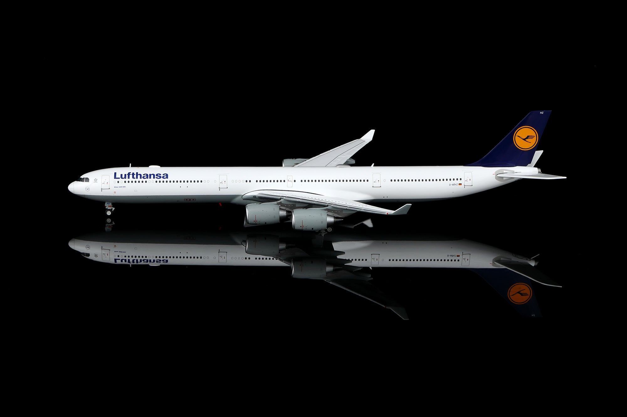 Lufthansa A340-600 Reg. D-AIHZ Standard Version COVER